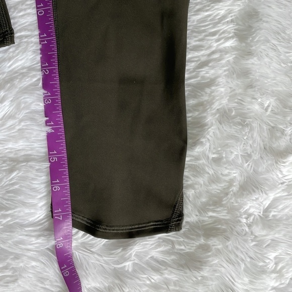 LULULEMON Train Times Crop (17") size 2 - Picture 10 of 10